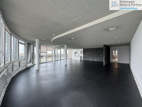 Wir bieten Raum 121 m2 im Medical Tower im EKZ Inside, Volketswil 3