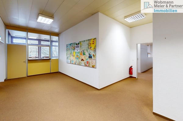Verkaufs-, Gewerbe- und Büroflächen an zentraler Lage in Dübendorf 10