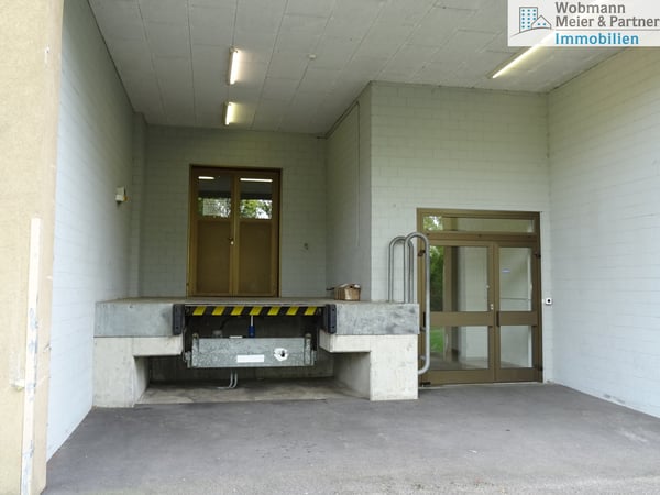 Verkaufs-, Gewerbe- und Büroflächen an zentraler Lage in Dübendorf 4