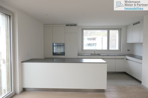 Moderne 4.5-Zimmer-Wohnung mit Eigentumsstandard an zentraler Lage 4