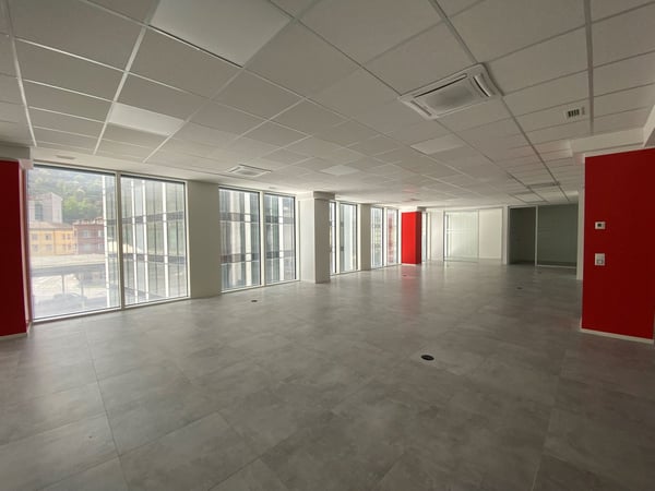 Affittasi nuovo ufficio di 490 m² - Centro Amministrativo e Commerciale nel cuore di Chiasso 1