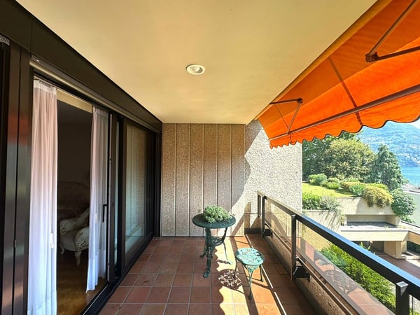 Elegante appartamento con terrazza vista lago 8