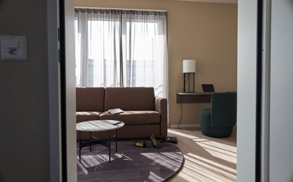 2-Zimmer Apartment möbliert und neu renoviert in Zürich Oerlikon 5