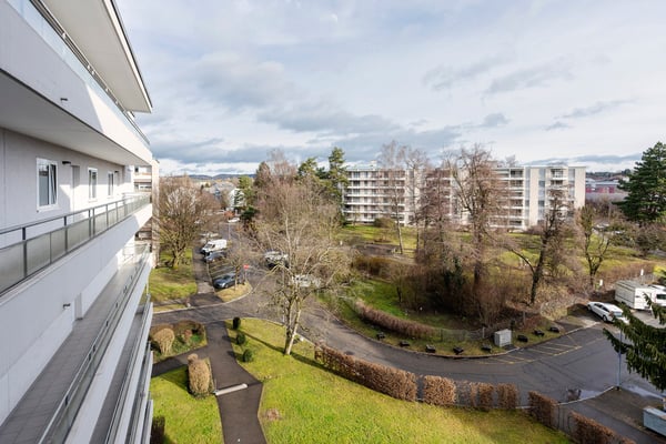 Furnished 1-bedroom Apartment / Möbliertes 2-Zimmer Apartment 12