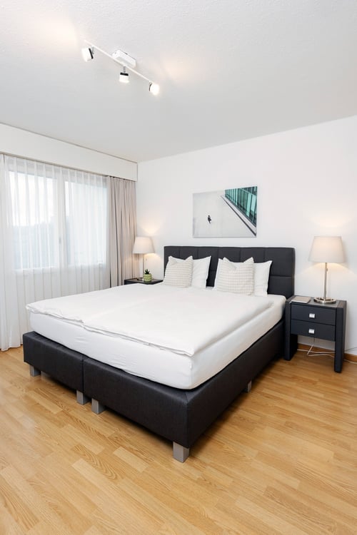 Furnished 1-bedroom Apartment / Möbliertes 2-Zimmer Apartment 1