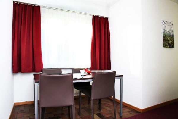 3-Zimmer Family Apartment mit Balkon möbiliert in Zürich - Nähe Bargrist/Hirsladen 6