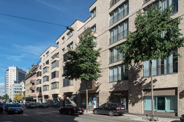 2-Zimmer Apartment mit Balkon möbliert und neu renoviert in Zürich Oerlikon 9