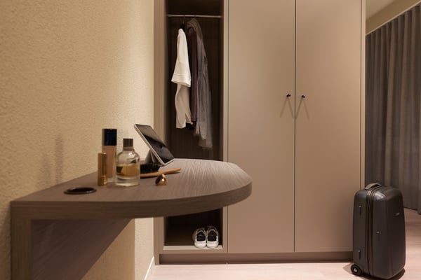 Studio Penthouse Apartment möbliert und neu renoviert in Zürich Oerlikon 6