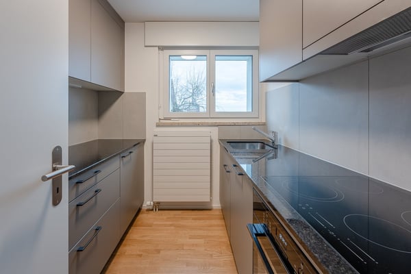 Modern saniert (2022): Helle 4.5-Zimmer-Wohnung in Wittenbach 2