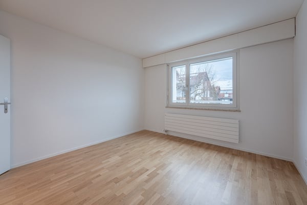 Modern saniert (2022): Helle 4.5-Zimmer-Wohnung in Wittenbach 5