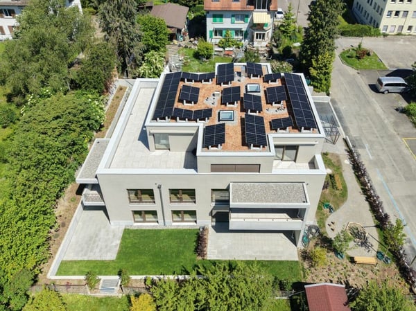 Urban leben, entspannt wohnen: moderne 4.5 Zimmer Gartenwohnung 1