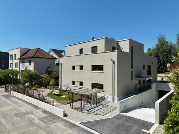 Urban leben, entspannt wohnen: moderne 4.5 Zimmer Gartenwohnung 13
