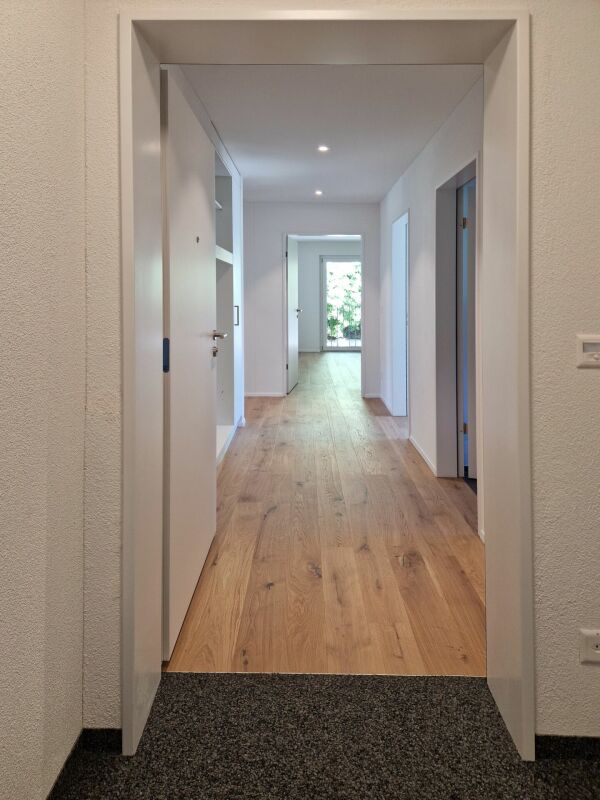 Urban leben, entspannt wohnen: moderne 4.5 Zimmer Eigentumswohnung im 1. OG