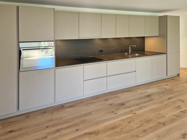 Urban leben, entspannt wohnen: moderne 4.5 Zimmer Eigentumswohnung im 1. OG 1