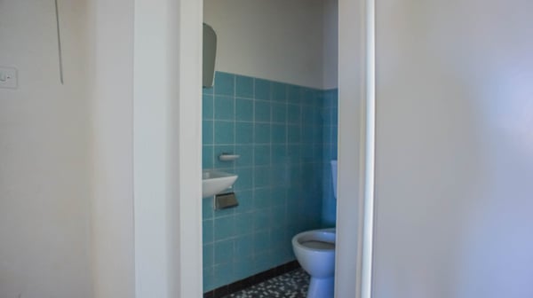 Ein- oder Zweifamilienhaus mit großem Grundstück 15