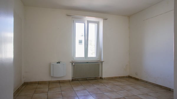 Ein- oder Zweifamilienhaus mit großem Grundstück 12