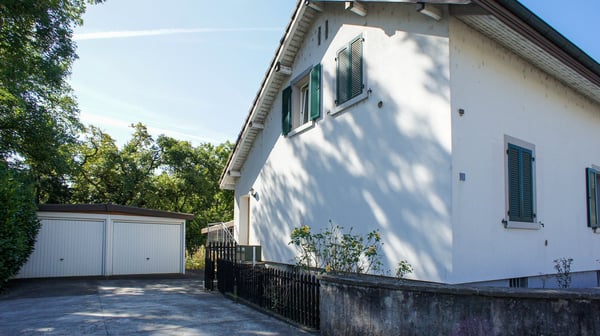 Ein- oder Zweifamilienhaus mit großem Grundstück 9