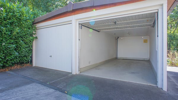 Ein- oder Zweifamilienhaus mit großem Grundstück 22