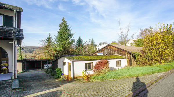 Bauparzelle mit bestehendem Zweifamilienhaus 4