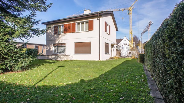 Bauland mit Einfamilienhaus 7