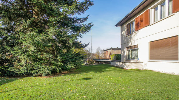 Bauland mit Einfamilienhaus 6