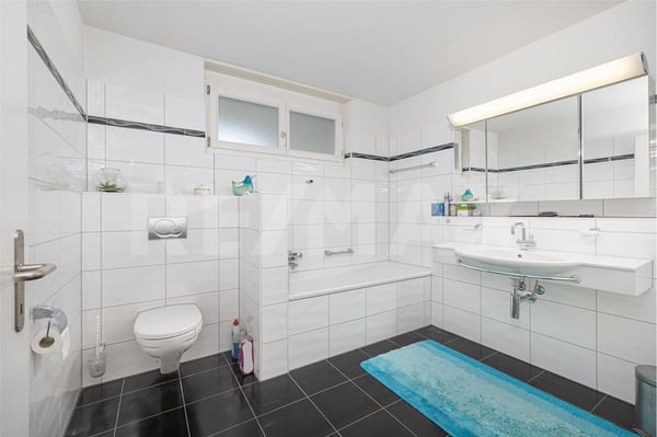 3.5-Zimmer Gartenwohnung mit grossem Umschwung 8