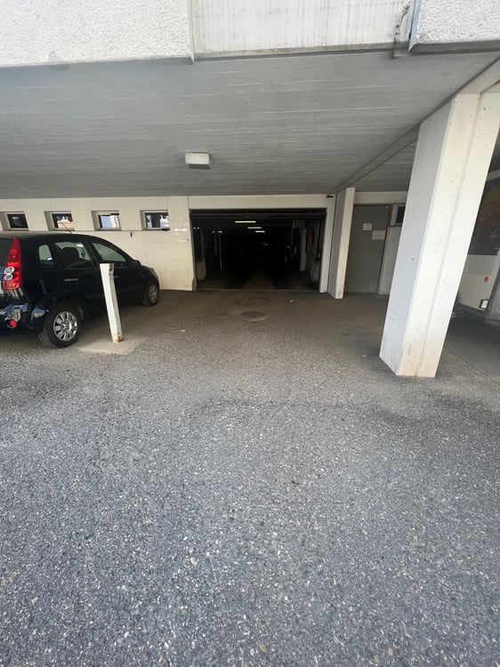 Places De park Souterrain et Garages Individuels prêt à louer ! 3