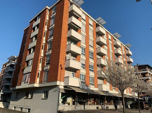 Affittasi ufficio vicino USI 1