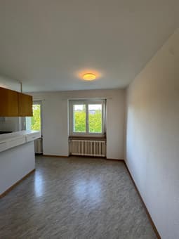 Appartement spacieux de 1.5 pièces avec balcon et parking à Fribourg 3