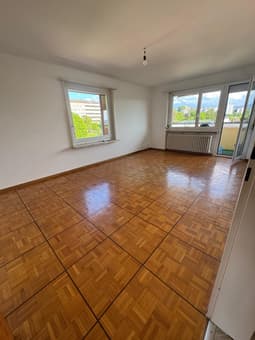 Appartement spacieux de 1.5 pièces avec balcon et parking à Fribourg 4