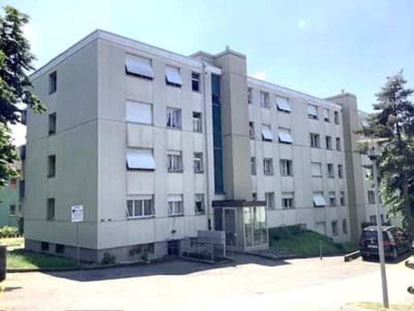 Appartement spacieux de 1.5 pièces avec balcon et parking à Fribourg 10