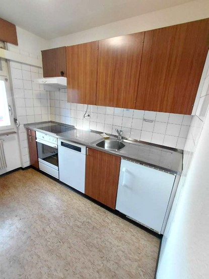 Appartement spacieux de 1.5 pièces avec balcon et parking à Fribourg 1