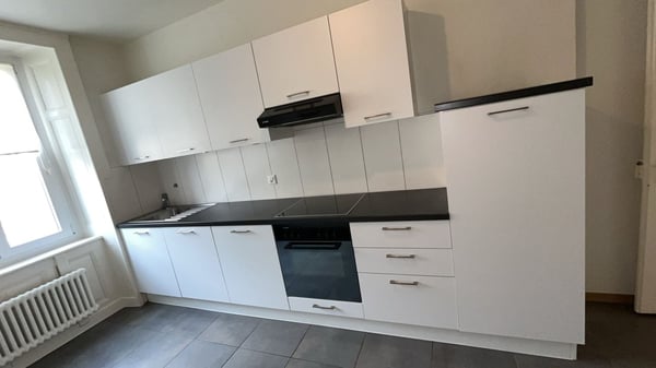 Spacieux et Charmant Appartement avec Grand Balcon ! 2