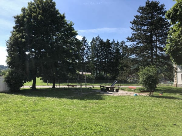 1.5 Zi WG neuwertige Küche, kinderfreundlich, schöne Aussicht 9