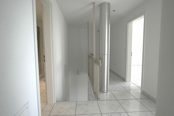 Doppel-Einfamilienhaus mit Studio; viel Platz zum Leben 10