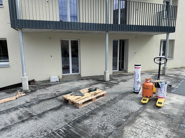Exklusive 3.5-Zimmer-Gartenwohnung mit gedecktem Sitzplatz und privater Grünfläche 10
