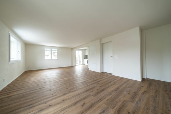 Exklusive 3.5-Zimmer-Gartenwohnung mit gedecktem Sitzplatz und privater Grünfläche 3