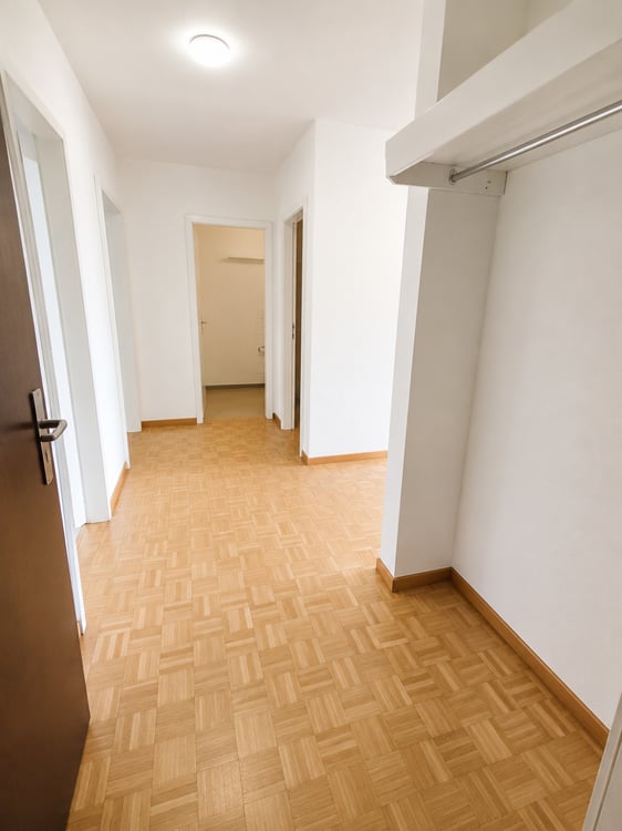 Helle 4.5-Zimmer-Wohnung mit Balkon in Nidau – sofort verfügbar! 6