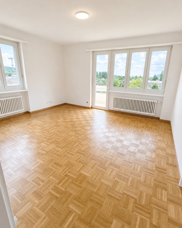 Helle 5.5-Zimmer-Wohnung im 6. OG mit Balkon und Weitblick in Biel 7
