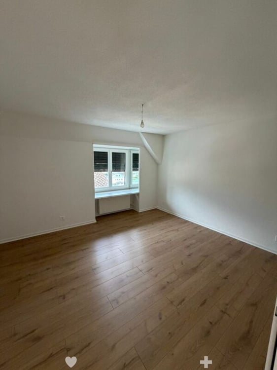 Erstbezug - Frisch sanierte 3.5 Zimmer-Wohnung jetzt zu vermieten! 2