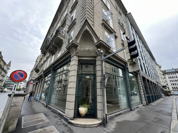 Ladenlokal im EG Ecke Süd-West 1