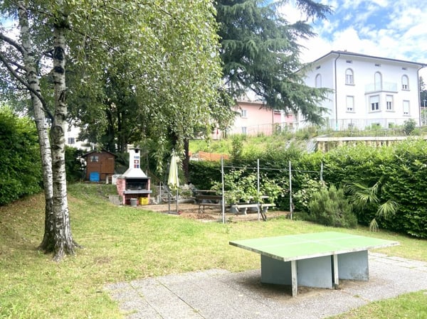 «tranquillo , moderno appartamento di 2,5 locali - Vacallo»