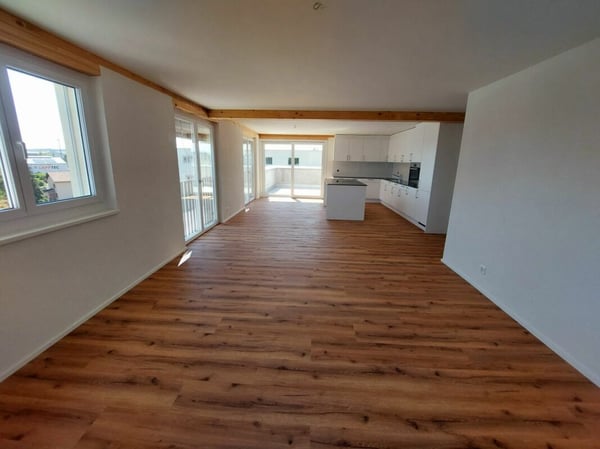 Exklusive 2.5-Zimmer-Attikawohnung mit ca. 74 m² Sonnenterrasse - Erstbezug im Neubau 4