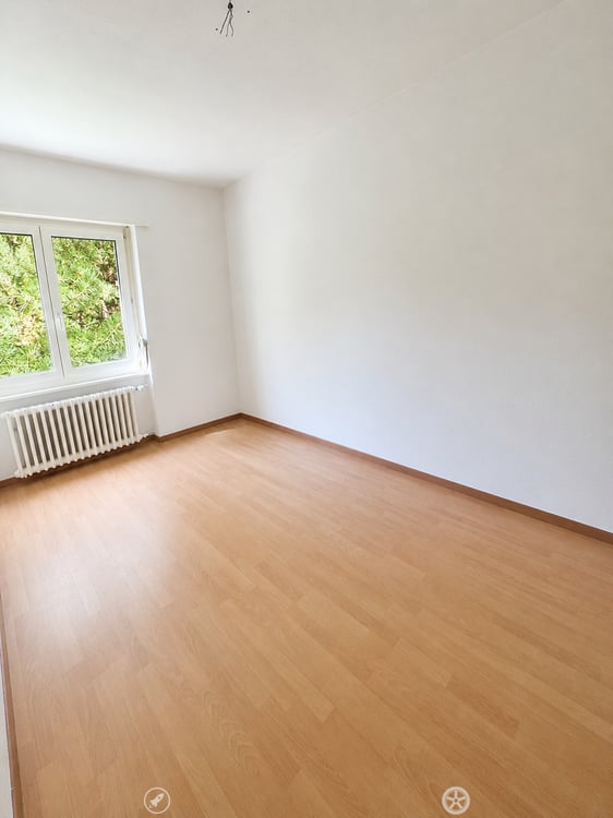 Helle 3.5-Zimmer-Wohnung mit Balkon in Biel – ab sofort verfügbar 3
