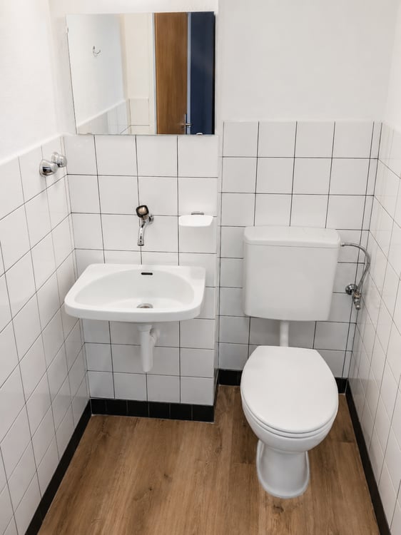 Spacieux appartement de 5 pièces avec balcon et belle vue à Fribourg 4