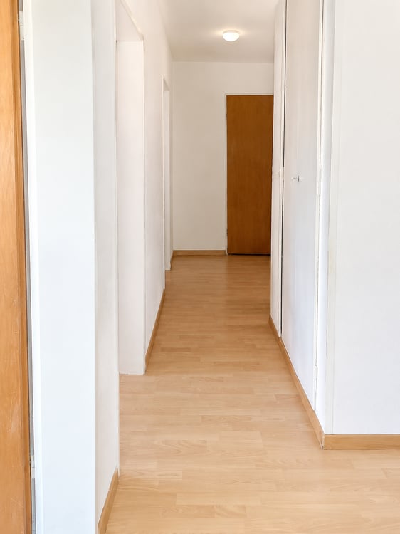 Spacieux appartement de 5 pièces avec balcon et belle vue à Fribourg 6
