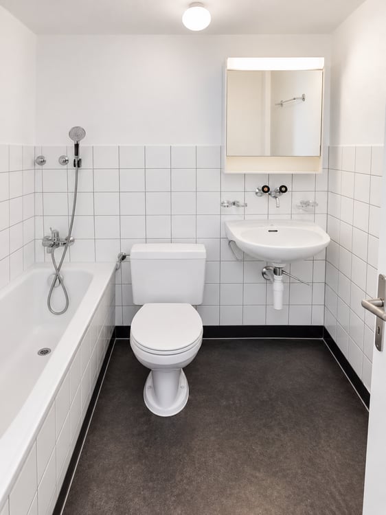 Spacieux appartement de 5 pièces avec balcon et belle vue à Fribourg 2