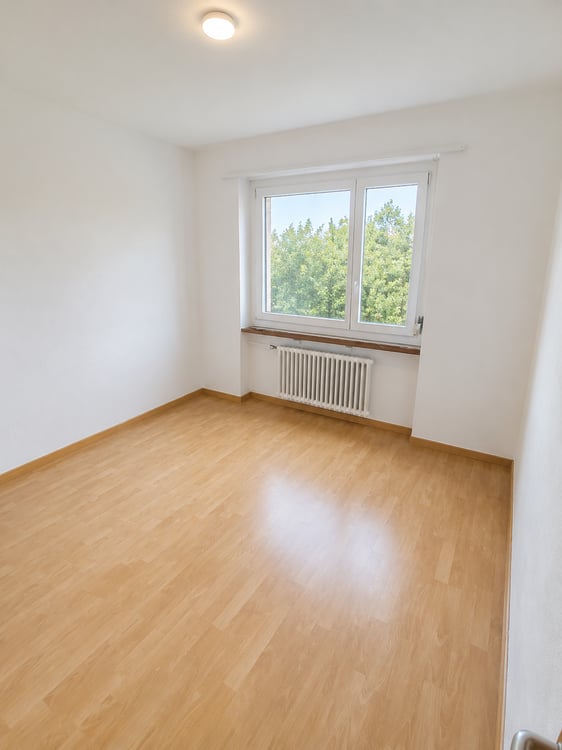 Spacieux appartement de 5 pièces avec balcon et belle vue à Fribourg 11