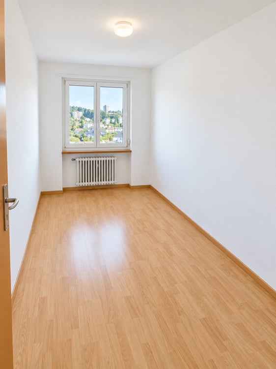 Spacieux appartement de 5 pièces avec balcon et belle vue à Fribourg 5