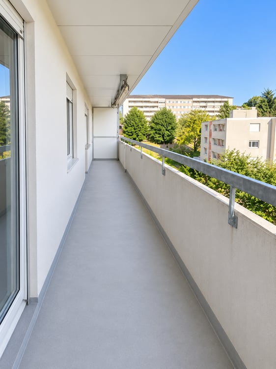 Spacieux appartement de 5 pièces avec balcon et belle vue à Fribourg 11